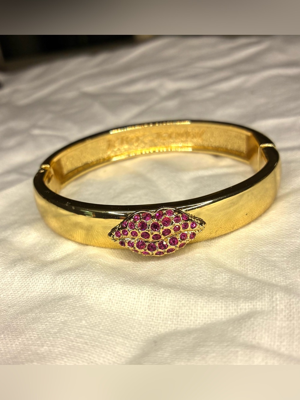 Betsey Johnson Gold Lip Bangle Bracelet